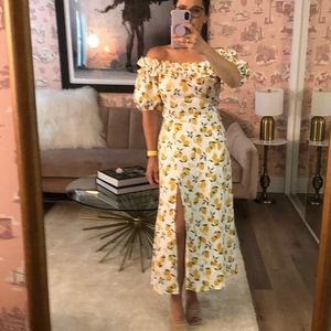 Reformation off the shoulder linen dress. Size 4. Worn once